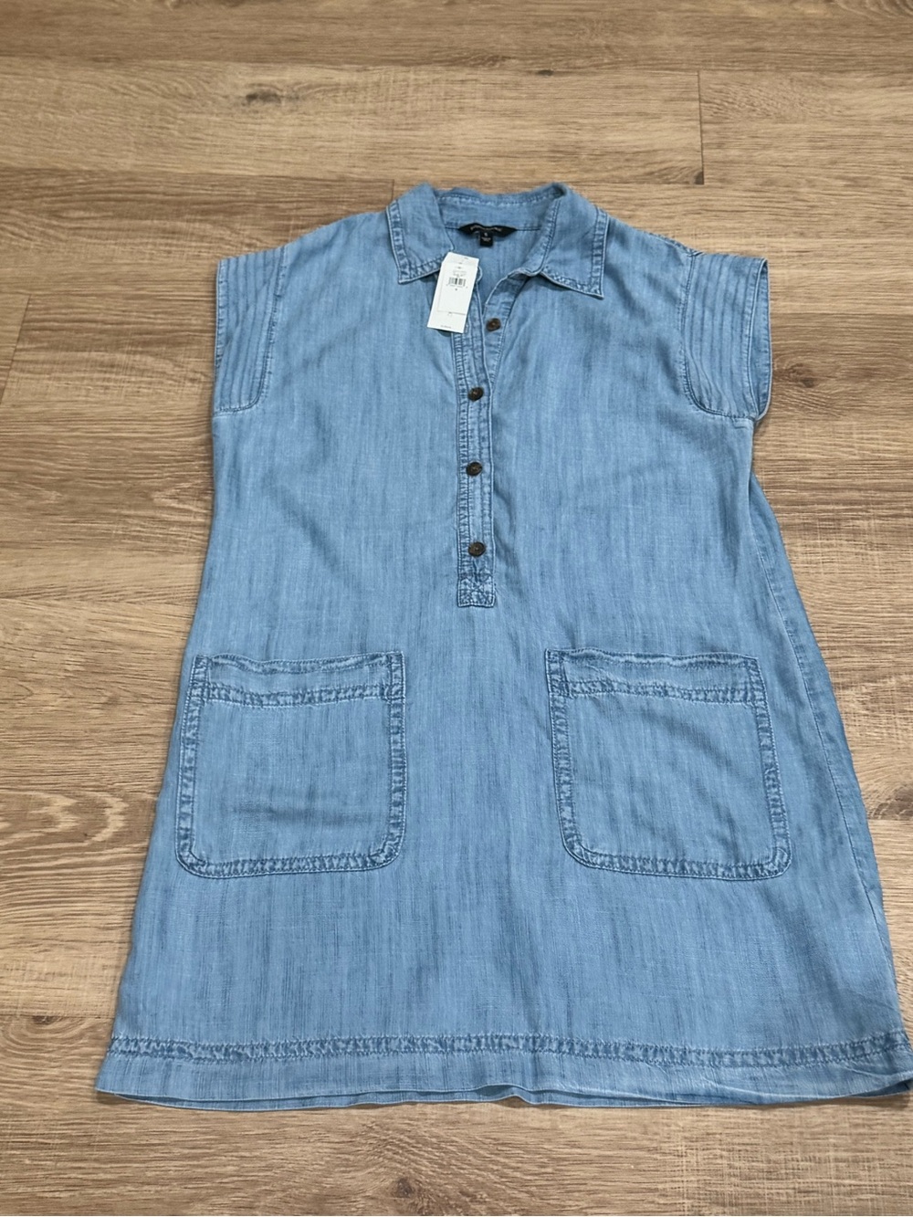 NWT Banana Republic Chambray Shift Dress Blue Button Front Pockets Size Small